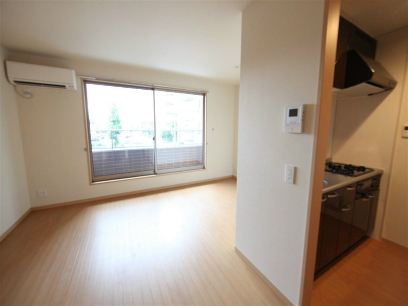 レジデンス桜山 ＬＤＫ12.5帖　全部屋角部屋　カウンターキッチン