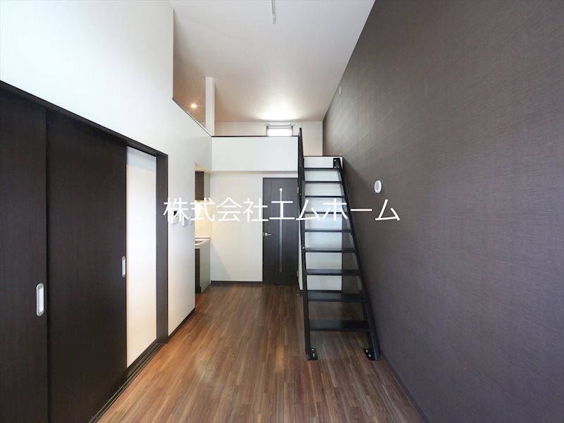 Creo栄生伍番館（クレオ栄生伍番館） LDK9帖　洋室3.67帖　階段ロフト付　同型写真