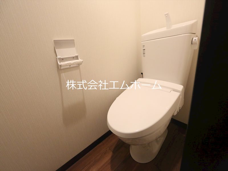 Creo栄生伍番館（クレオ栄生伍番館） 温水洗浄暖房便座付トイレ　同型写真