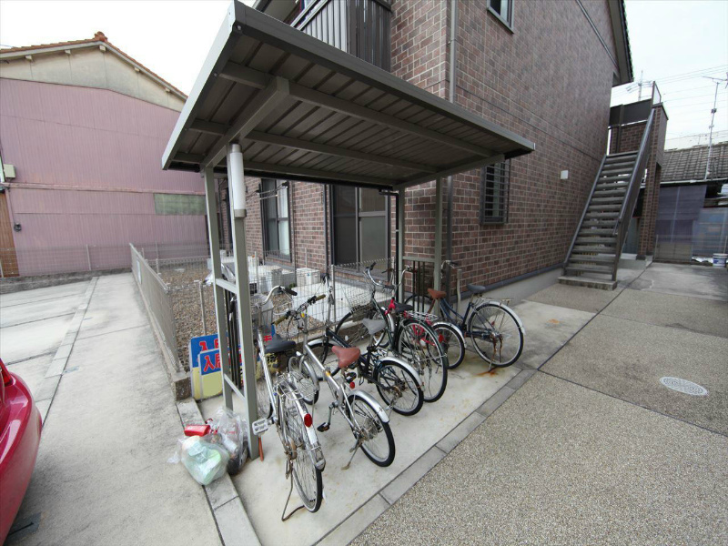 光ＨＯＵＳＥ 屋根付駐輪場