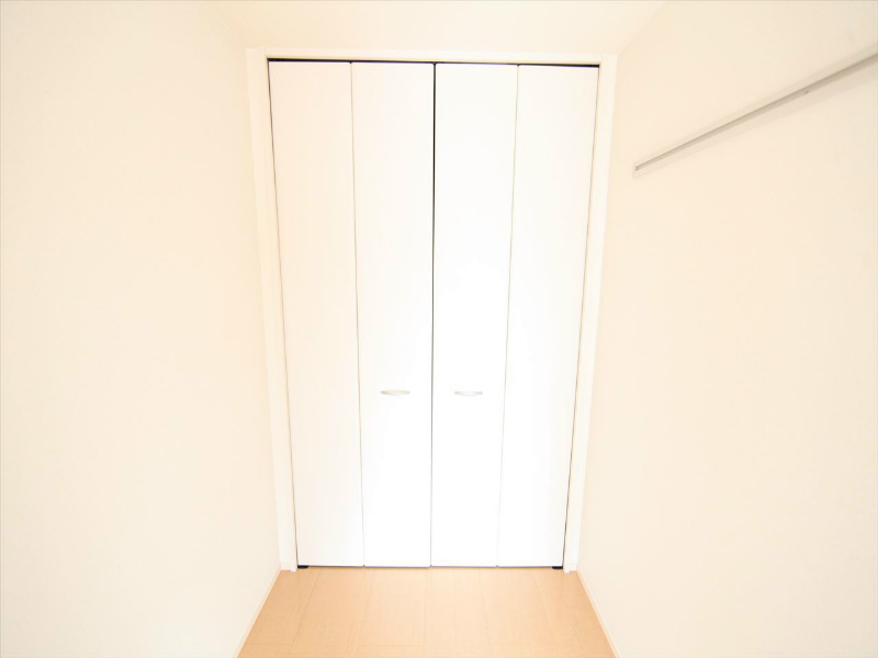 光ＨＯＵＳＥ ＬＤＫ10帖　洋室3帖　つなげても仕切っても使えます