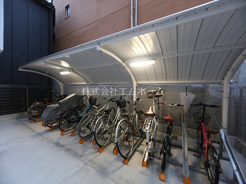 レーベン御器所 屋根付駐輪場