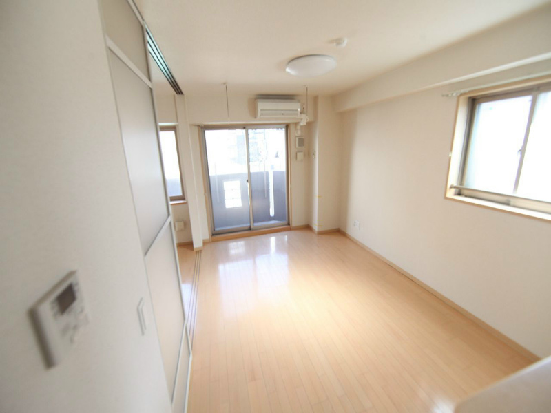 Ｌａ．Ｃａｎｔａｂｉｌｅ（ラカンタービレ） ＬＤＫ12帖　ＴＶモニター付インターホン完備
