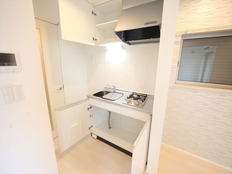クレセント香呑町 システムキッチン（ガス2口コンロ付）　同仕様写真