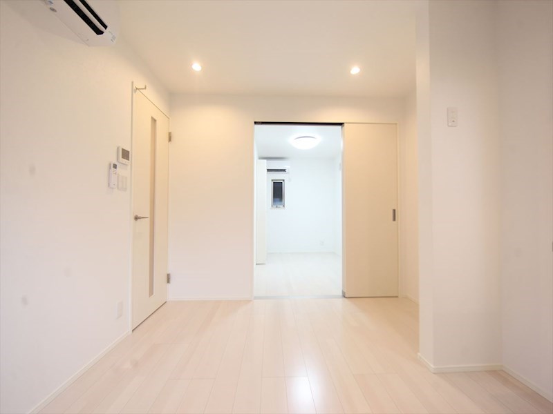 （仮称）西区香呑町二丁目新築アパート ＤＫ6.5帖　洋室3.3帖　つなげても使えます　同仕様写真