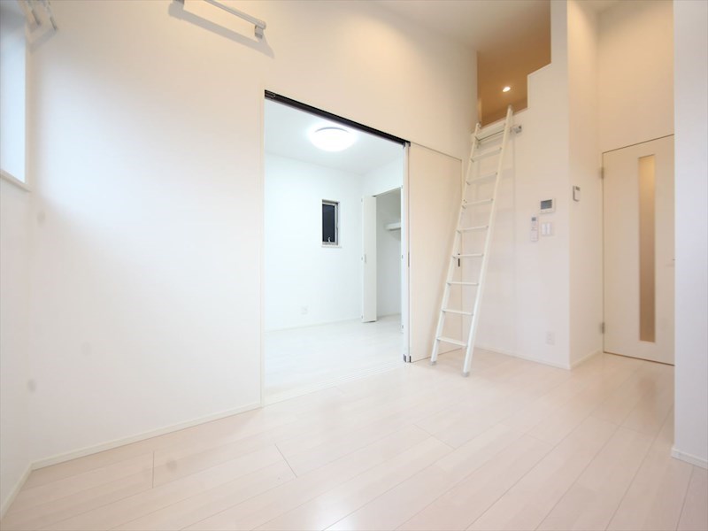 クレセント香呑町 ＤＫ6.7帖　洋室3.4帖　ロフト4.7帖　同仕様写真
