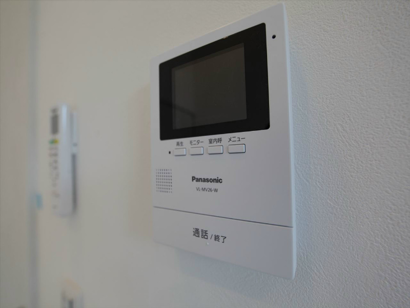Ｌ’ｅｎｄｒｏｉｔ ａｐａｉｓａｎｔ新守町（ランドロアペザン新守町） ＴＶモニター付インターホン