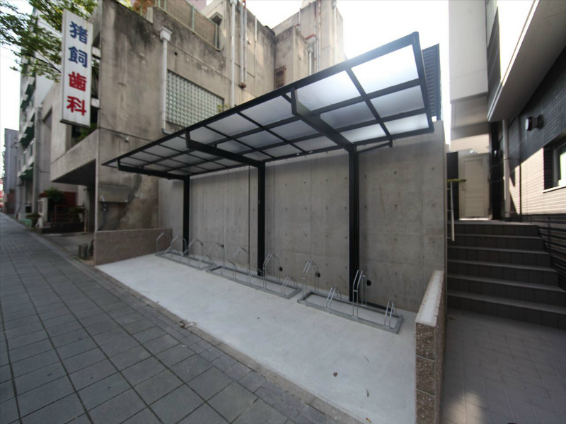 白壁リンクス 屋根付駐輪場あり