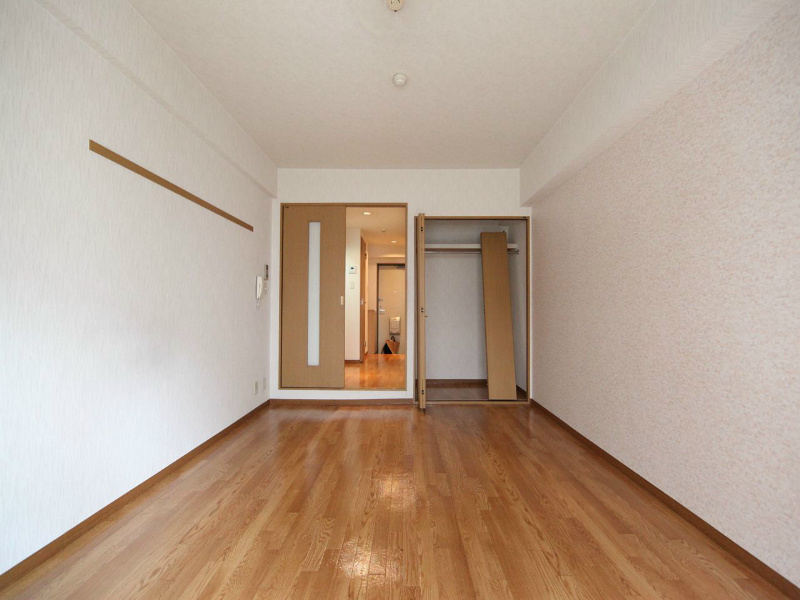 愛知県名古屋市中村区大宮町２丁目26-1 洋室9帖　クローゼット付（収納充実してます）