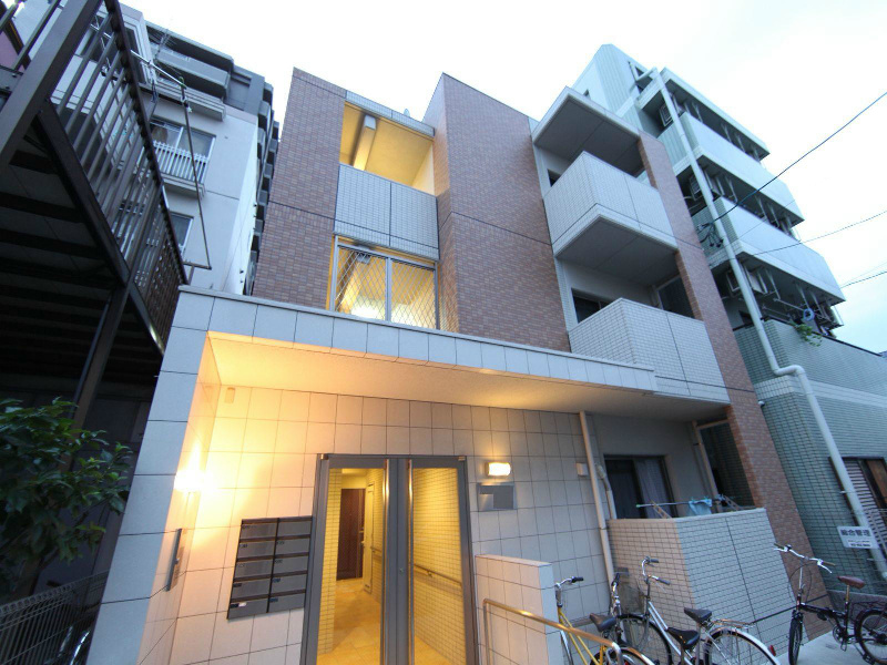外観 オートロック付 全部屋角部屋 家具家電ご用意できます