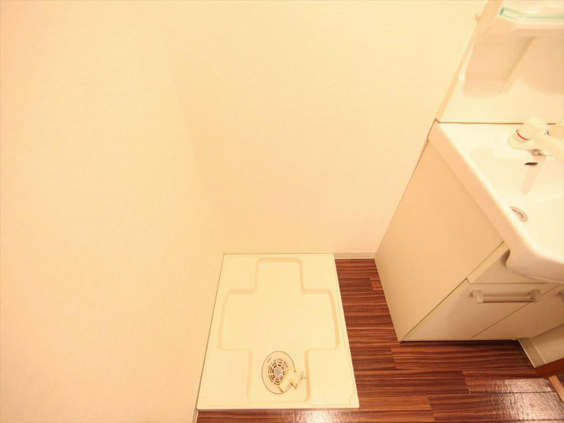 カーサ千年 脱衣所　室内洗濯機置場（洗濯機ご用意できます）