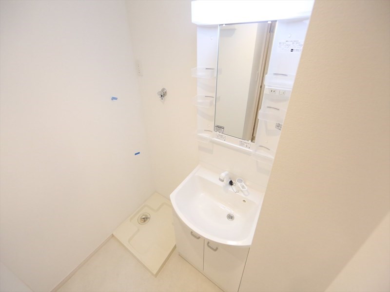 ジュネス日比野 脱衣所　独立洗面台（シャンプードレッサー付）収納スペース有