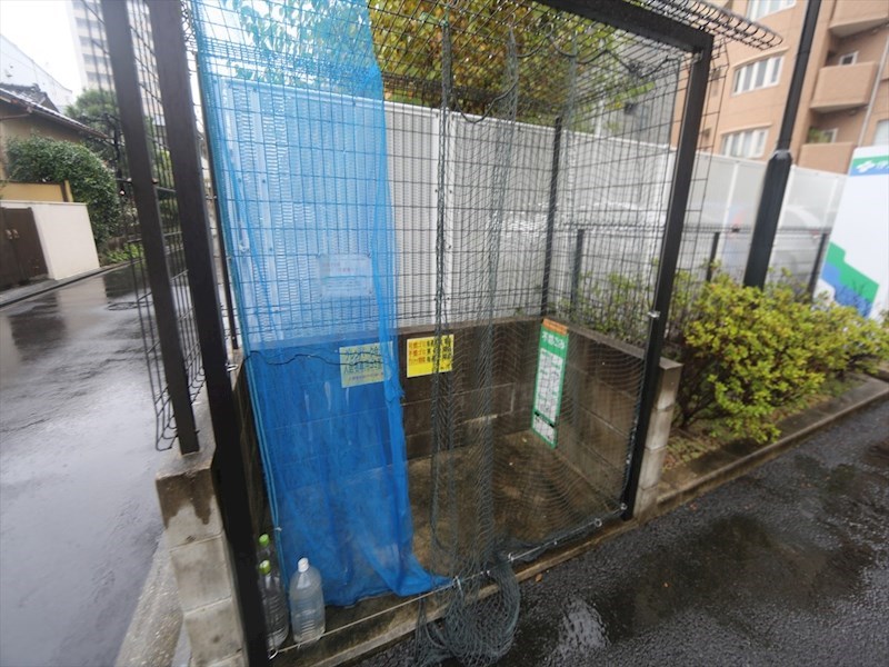グレンパーク今池南WEST 敷地内ゴミ捨て場あり