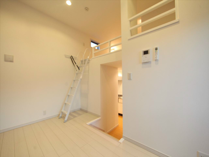 Ｍ.Ｋオリオン名古屋 上段洋室5.1帖　ロフト5.1帖（収納でも部屋でも使えます）