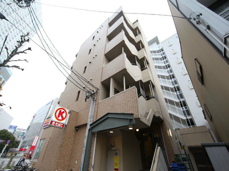 外観　オートロック　防犯カメラ