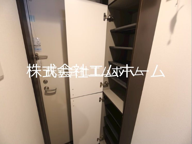 Ｃａｌｍ矢田（カーム矢田） 玄関　シューズボックス付