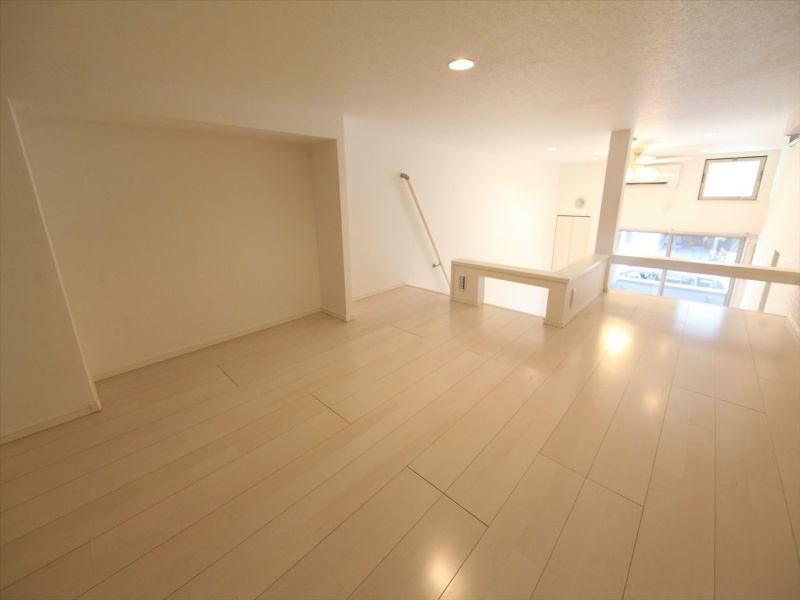プライム下坂 上階ロフト5.7帖（収納としてもお部屋としても使えます）