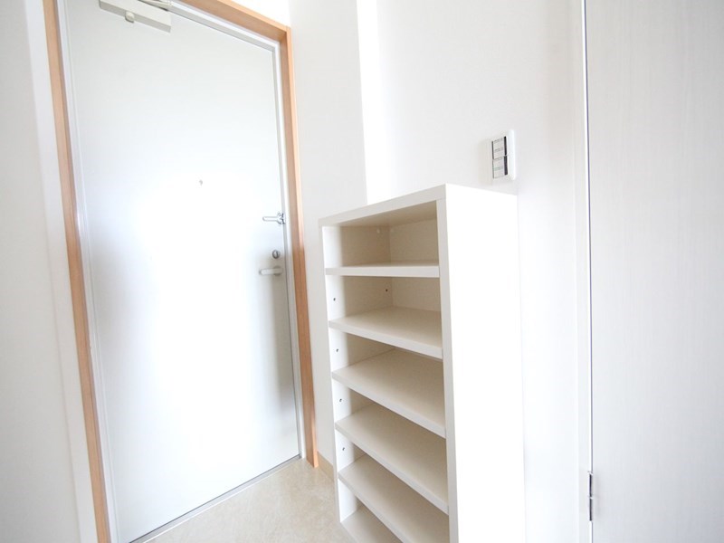 ＫマンションつるまいII 玄関　シューズボックス付