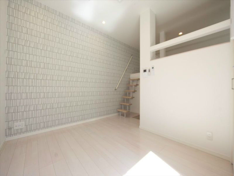 ＴｈｅＧｒｅｙｈｏｕｓｅ（ザグレイハウス） 洋室6.5帖　上段ロフト6.3帖（収納でも部屋でも使えます）