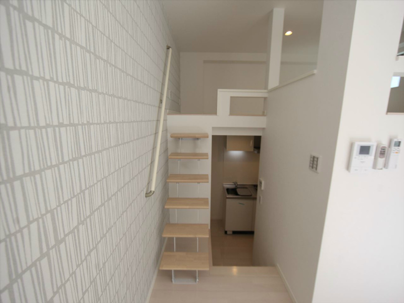ＴｈｅＧｒｅｙｈｏｕｓｅ（ザグレイハウス） お部屋に階段あり