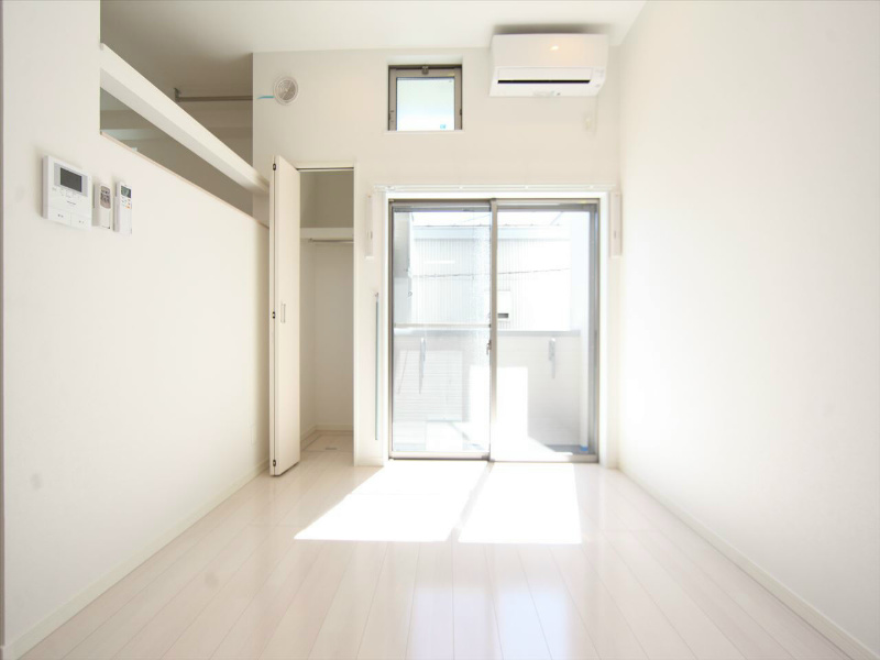 ＴｈｅＧｒｅｙｈｏｕｓｅ（ザグレイハウス） クローゼット付（収納充実してます）