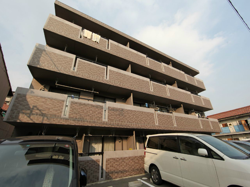 プリミエール八幡 外観　防犯カメラ付　オートロック　外壁タイル張り