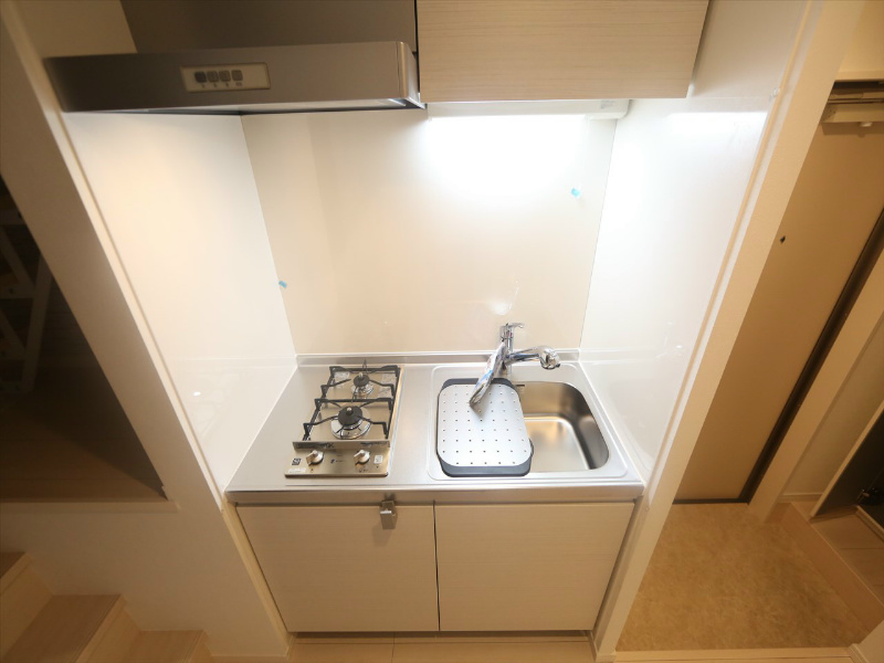アルバーノ道徳北町 システムキッチン（ガス2口コンロ付）浄水器付き