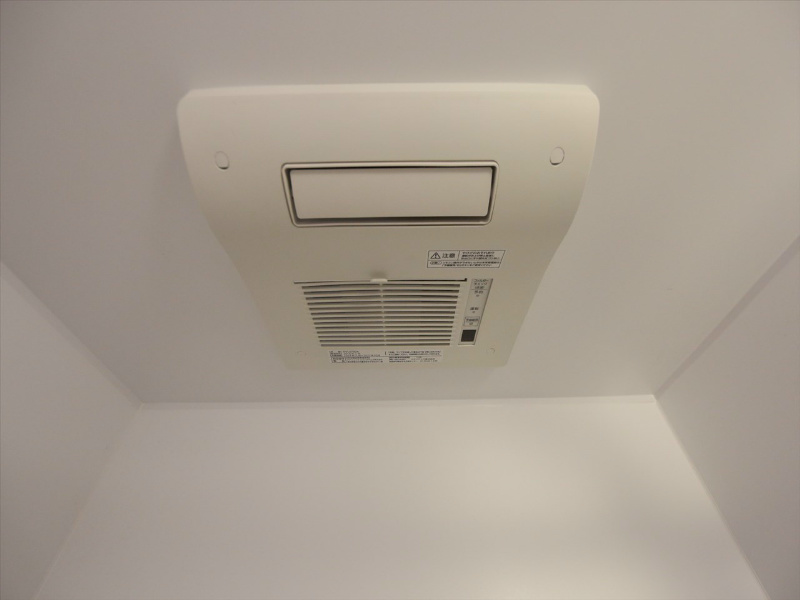 アルバーノ道徳北町 浴室暖房乾燥機付　24時間換気機能付バスルーム