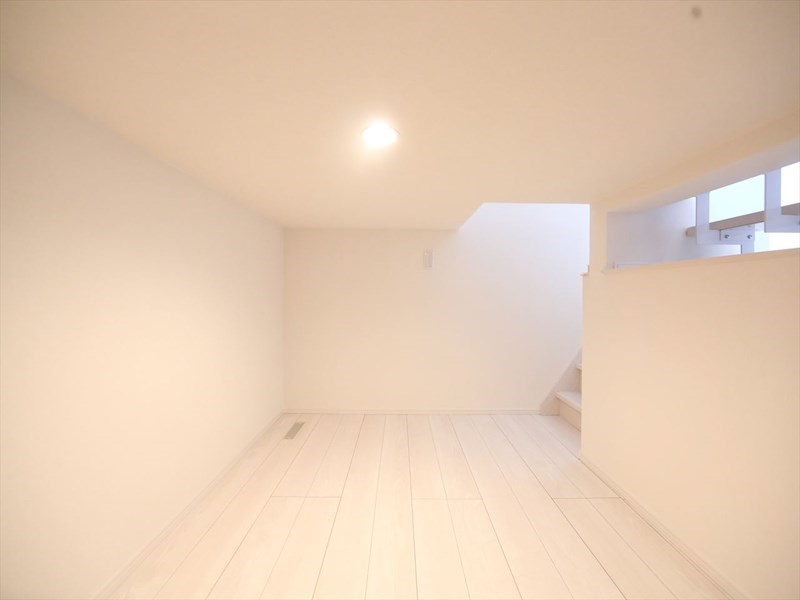 エスパシオ烏森 床下収納3.4帖（収納として使えます）　同仕様写真