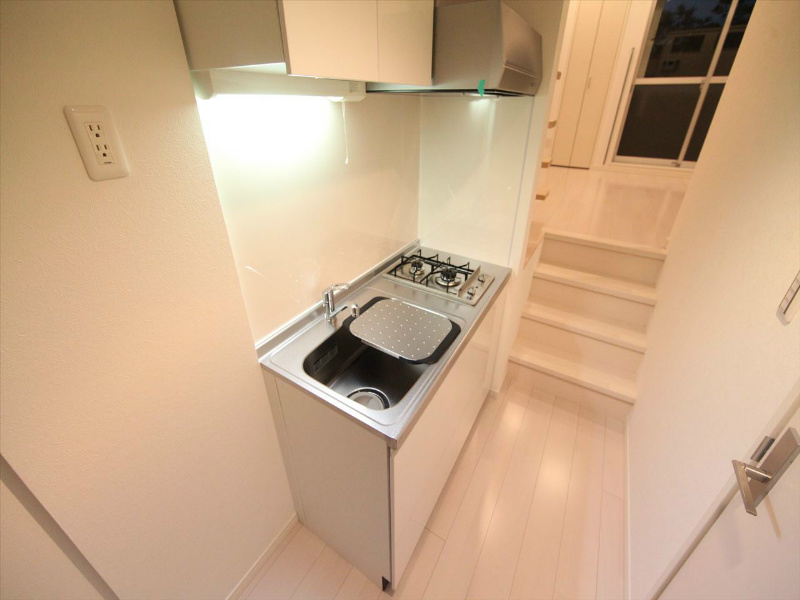 Ｋ’ｓＧａｒｄｅｎ栄生 システムキッチン（ガス2口）冷蔵庫・レンジ等ご用意できます
