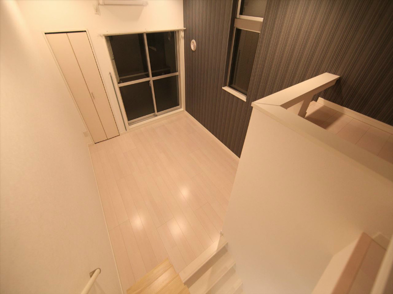 Ｋ’ｓＧａｒｄｅｎ栄生 洋室6.3帖　上階ロフト6帖（収納でも部屋でも使えます）