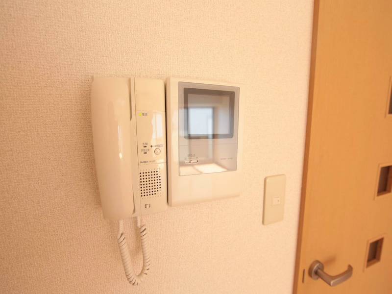 セレブランド堀田駅前 セキュリティ　TVモニター付インターホン