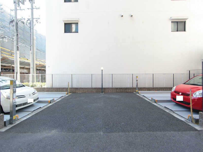 セレブランド堀田駅前 敷地内駐車場