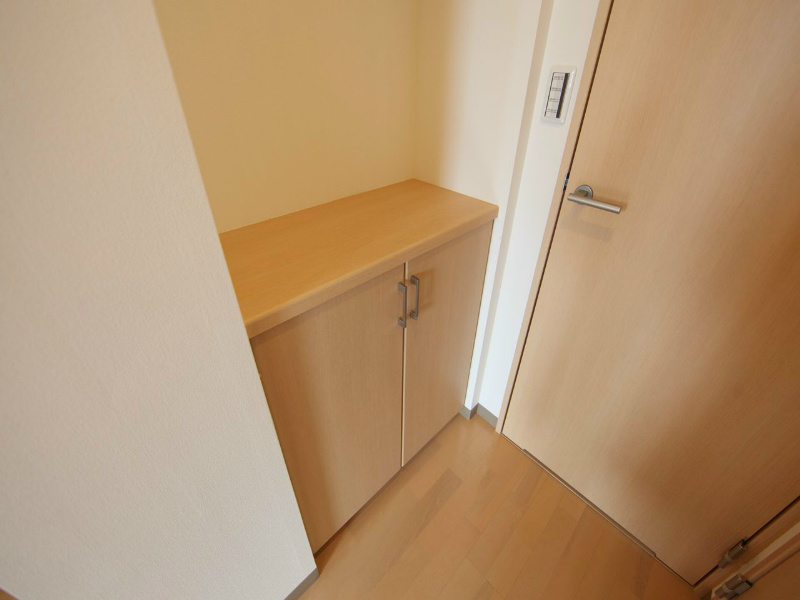 Ｆｉｋａ　ｋａｎａｙａｍａ（フィカカナヤマ） 玄関　シューズボックス付　ダブルロック