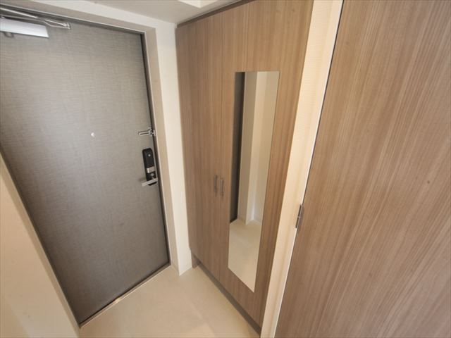 エスリード池下レスティア 玄関（シューズボックス完備）