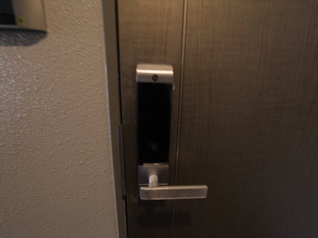 エスリード池下レスティア 玄関　電子キー