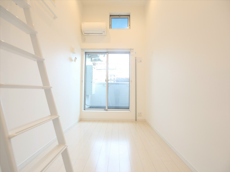 ＭａｕｒｕｒｕＨａｔｔａ（マルルハッタ） 洋室5.2帖　ロフト5.4帖（収納でも部屋でも使えます）