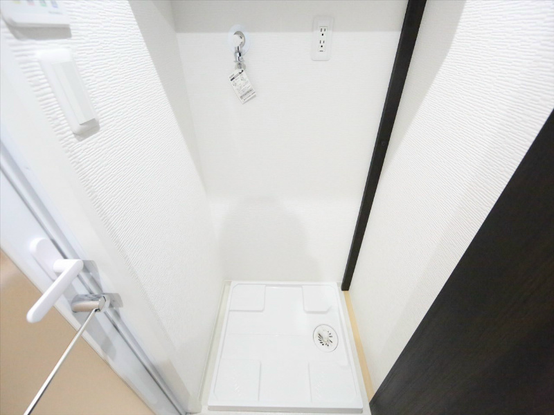 ファミール熱田 室内洗濯機置き場