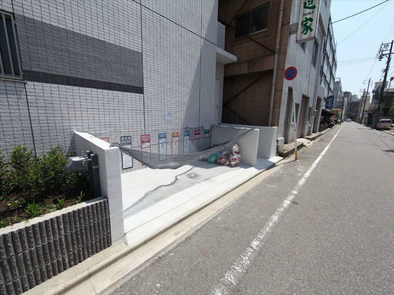 アイボリー 敷地内ゴミ置き場