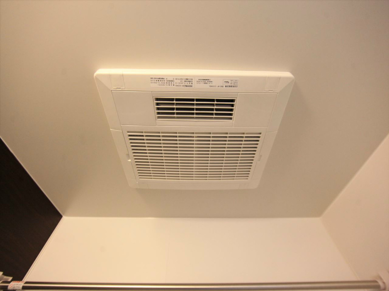 アイボリー 浴室暖房乾燥機　24時間機能付バスルーム