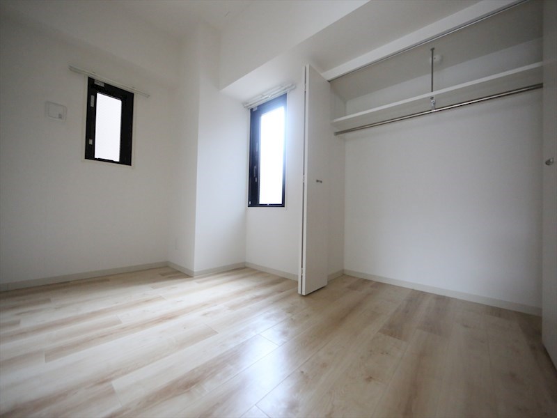 Ｒｅｓｉｄｅｎｃｅ　Ｎａｇｏｙａ 洋室6.1帖　クローゼット付（収納充実してます）