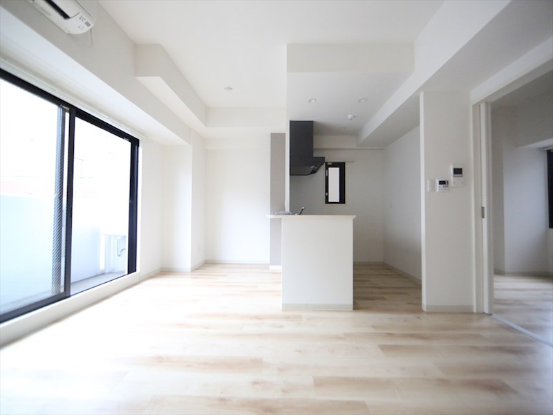 Ｒｅｓｉｄｅｎｃｅ　Ｎａｇｏｙａ ＬＤＫ14.6帖　エアコン付　カウンターキッチン　バルコニー