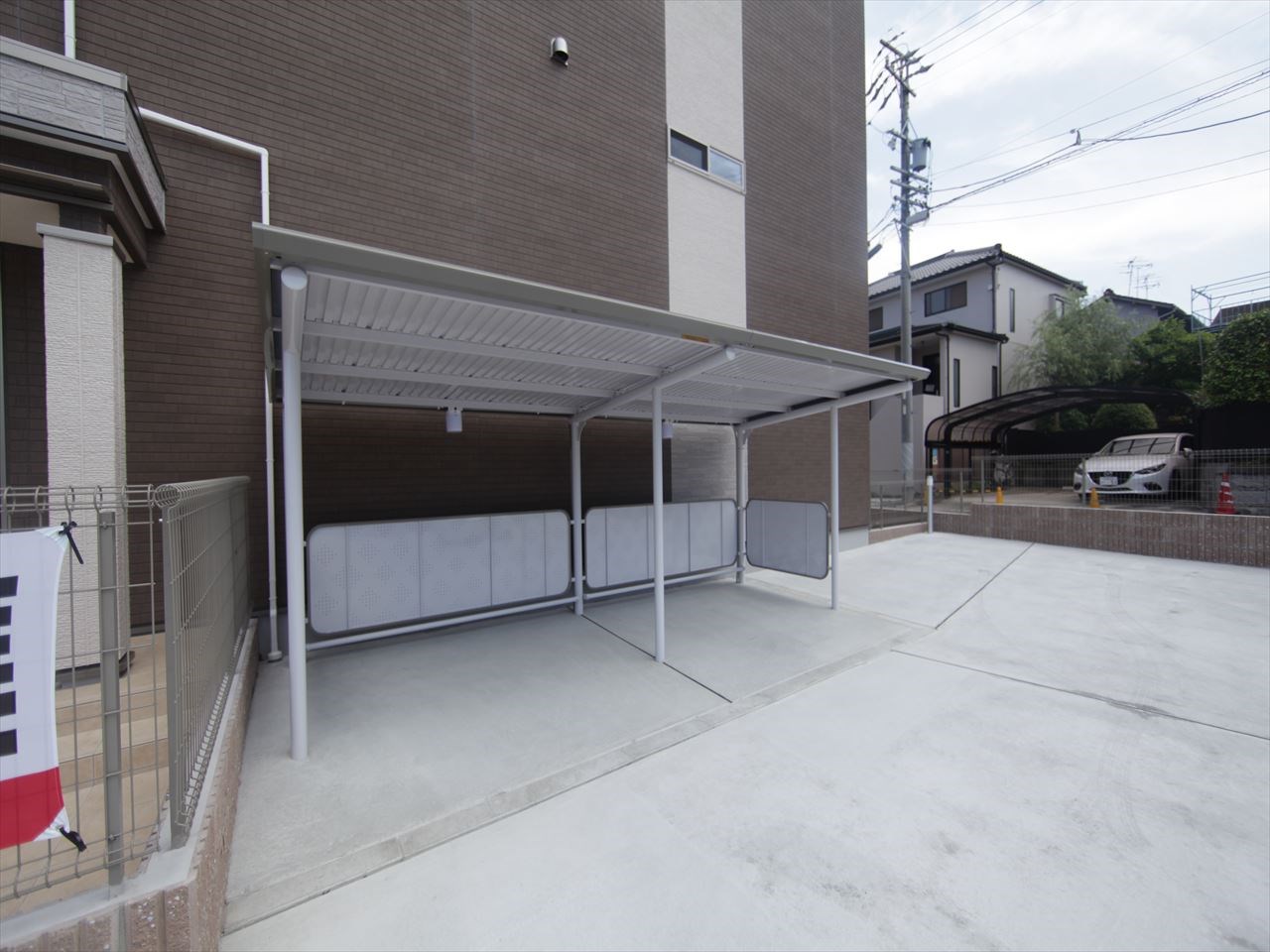ジェルメ大喜新町II 屋根付き駐輪場