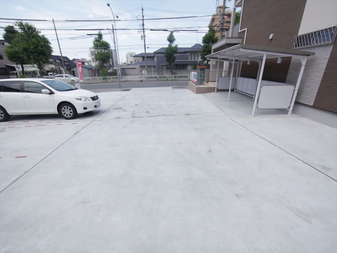 ジェルメ大喜新町II 敷地内平面駐車場