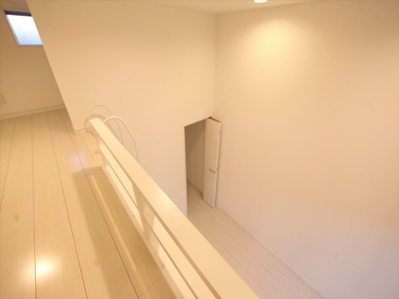 ＣＲＥＡ遠若 洋室4.8帖　ロフト5.2帖（収納でもお部屋でも使えます）
