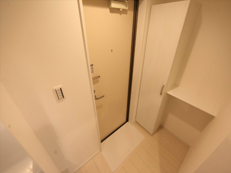 ＣＲＥＡ遠若 玄関　シューズボックス付（収納充実してます）