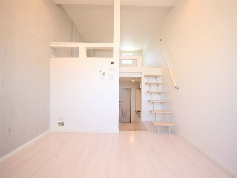 Ｓｔａｇｅ上高畑（ステージ上高畑） 洋室6帖　上段ロフト6.4帖（収納でもお部屋でも使えます）