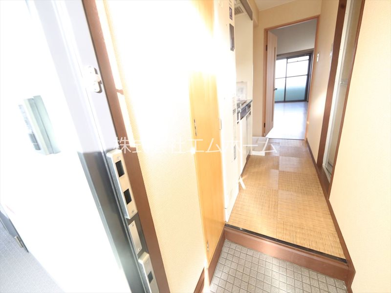 グリーンハイツ南久屋 玄関　シューズボックス付（収納充実してます）