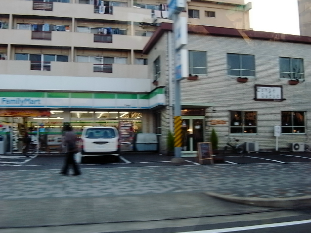 グランディール大宝 ファミリーマート大宝店