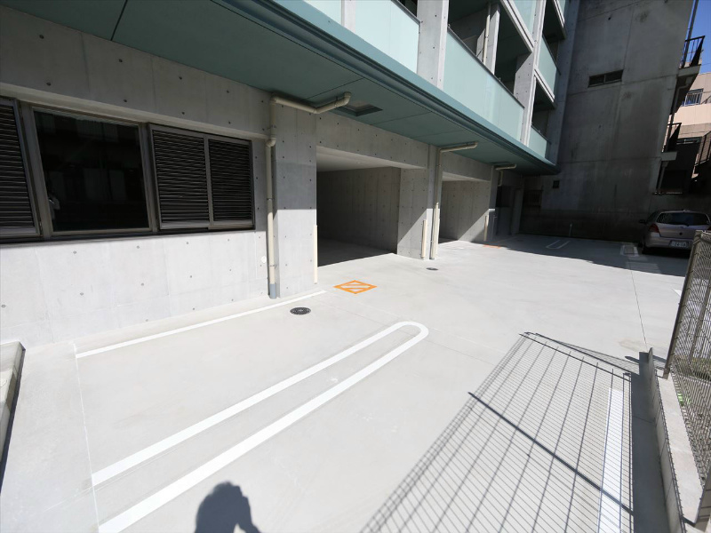 ＩＺ－Ｒｅｓｉｄｅｎｃｅ 敷地内平面駐車場